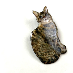七宝焼　しっぽう焼き　キジトラ猫さんのブローチ 3枚目の画像