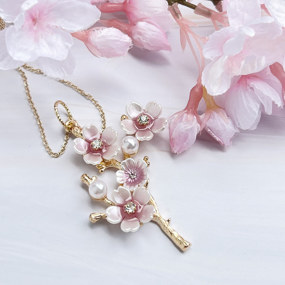 【2日以内発送】はんなり美しい 桜の小枝ネックレス　ギフトボックス付き　母の日　 2枚目の画像