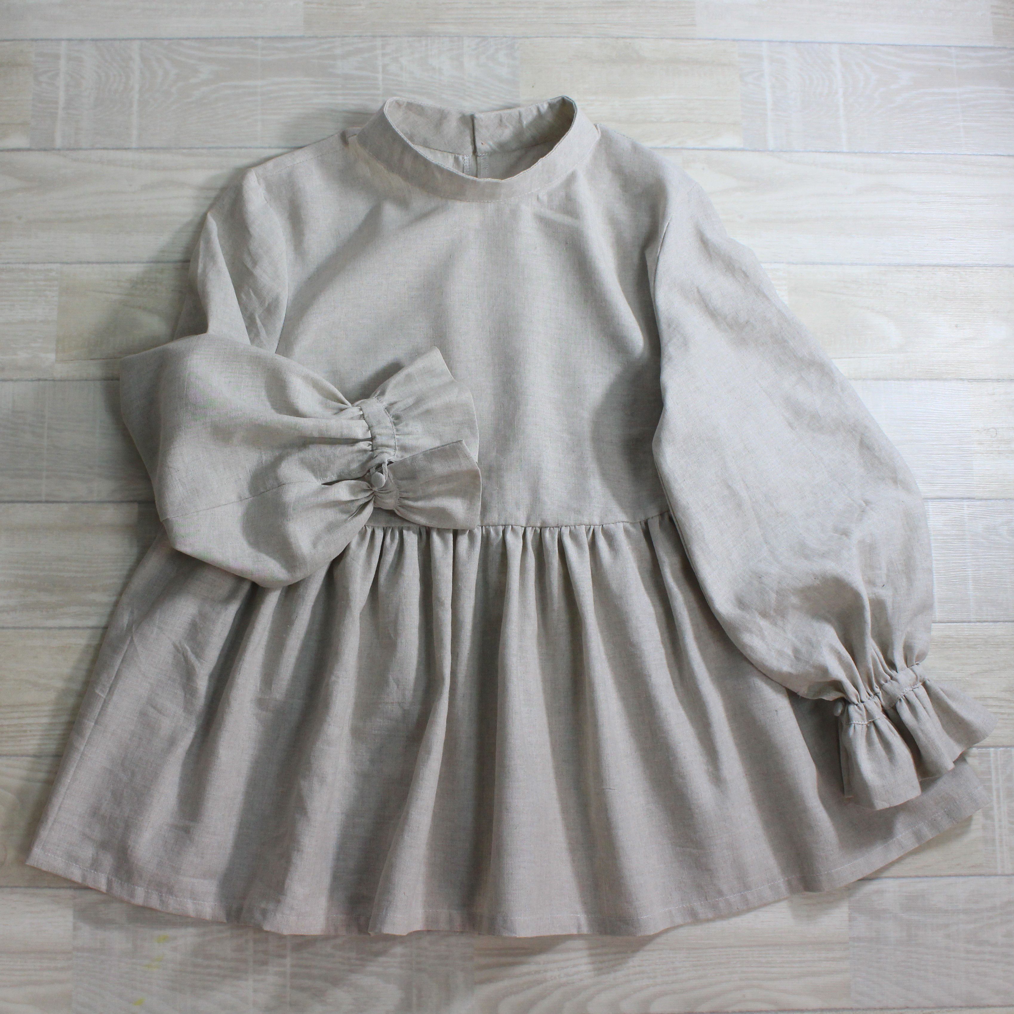 ハーフリネンのインナーブラウス