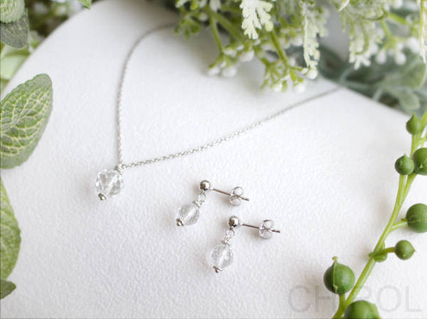 【セット販売】●  クォーツ  ネックレスとピアス ● / SV925