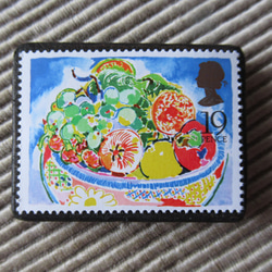 イギリス　切手ブローチ 9574 1枚目の画像