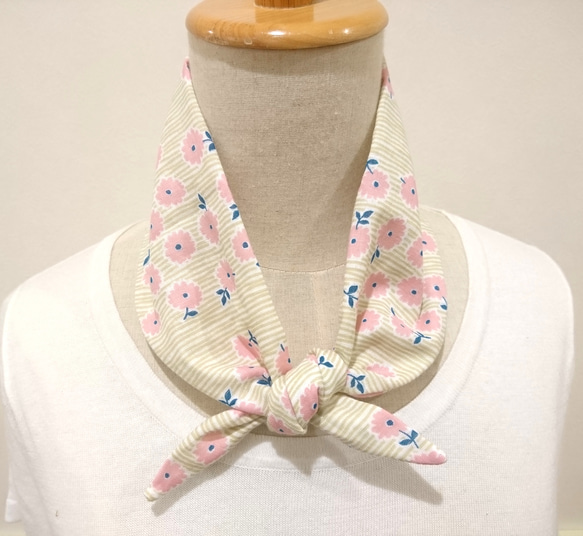 ダブルガーゼ スカーフ 流れる花 ピンク 1枚目の画像