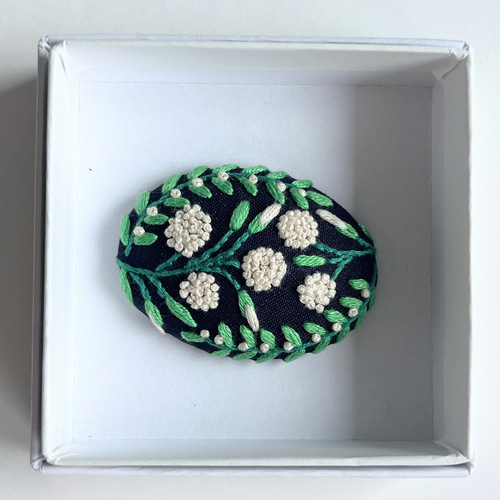 草花の刺繍ブローチ【Botanical】#249 ブローチ j.couture 通販