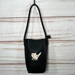 【現品限り】驚き猫の刺繍 フェイクレザー ワンハンドル スクエアバッグ＜ブラック＞ 3枚目の画像
