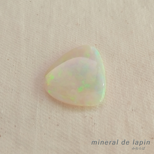 ホワイトオパール 7.17カラット 天然石 mineral de lapin 通販