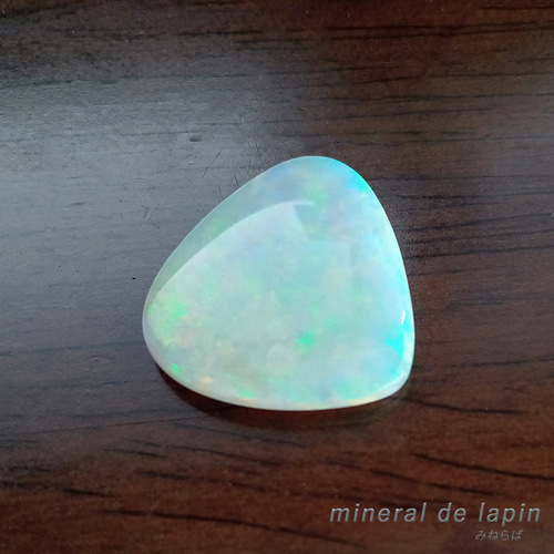 ホワイトオパール 7.17カラット 天然石 mineral de lapin 通販