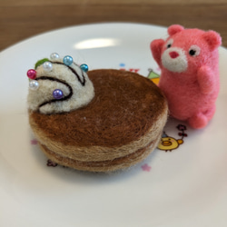 ピンクッション（ホットケーキとアイス　くまさん付き）羊毛フェルト 9枚目の画像