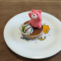 ピンクッション（ホットケーキとアイス　くまさん付き）羊毛フェルト 2枚目の画像