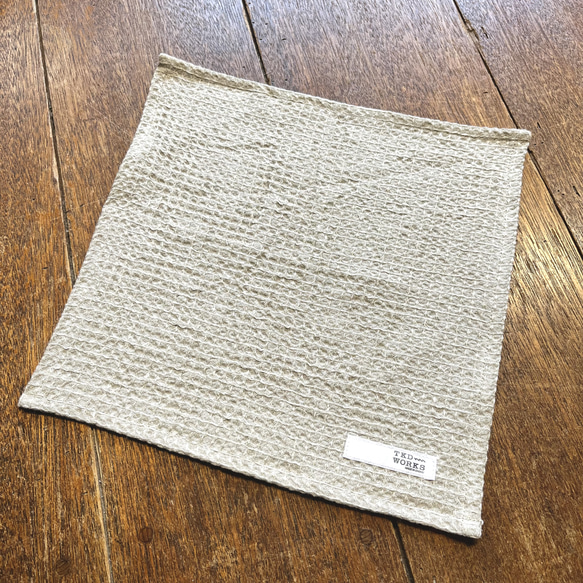 【新作】遠州織物 リネンワッフルタオル　ハンドタオル〈約25cm×25cm〉リネン100% キナリ 1枚目の画像