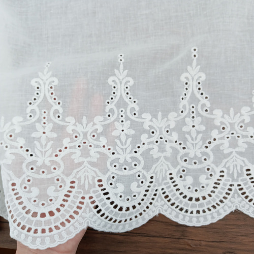 AZ342ホワイト 1M 刺繍レース生地 コットン刺繍生地 コットン AZ342ホワイト 1M 刺繍レース生地 コットン刺繍生地 コットン