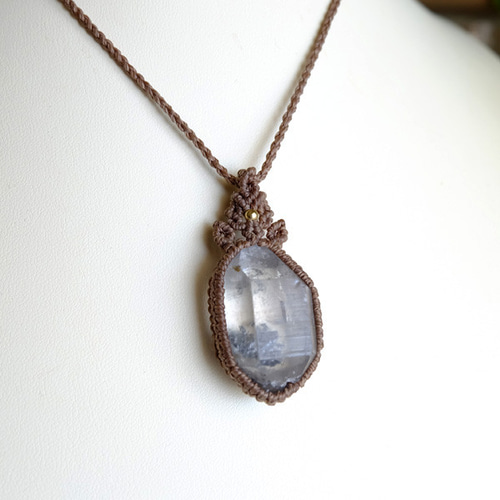 グラファイトインクォーツ （ヒマラヤ産）両剣水晶原石 マクラメ編み