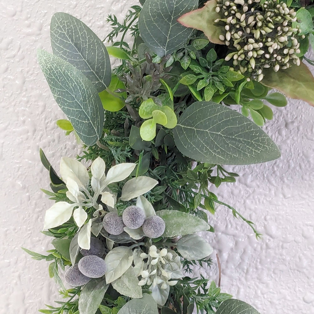 グリーンとオリーブとラナンキュラスのリース　【受注制作】