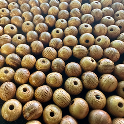 ウッドビーズ（wooden beads）　欅7.3*8.4mm　　10pcs 3枚目の画像