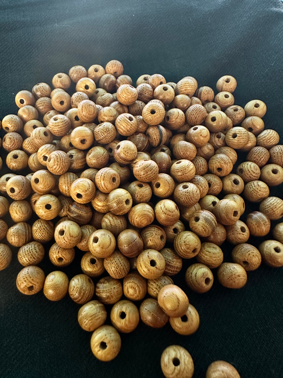 ウッドビーズ（wooden beads）　欅7.3*8.4mm　　10pcs 1枚目の画像