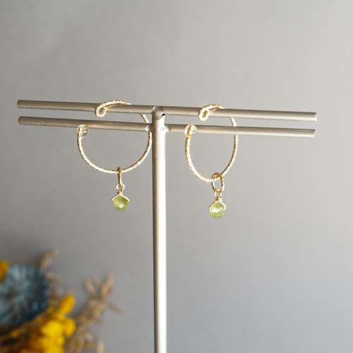 14kgf ペリドットのひと粒雫チャーム 14kgfペリドットのひと粒雫チャーム