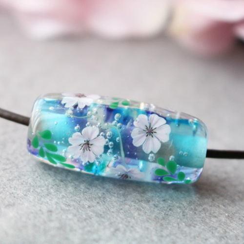 半額SALE（6/17・21時まで）桜のとんぼ玉（ガラス玉）泡入り