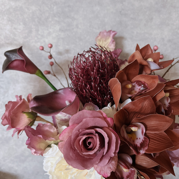 カラー＆シンビジウムのpink実物bouquet ◻︎アーティフィシャルフラワー◻︎ ウェディングブーケ 3枚目の画像