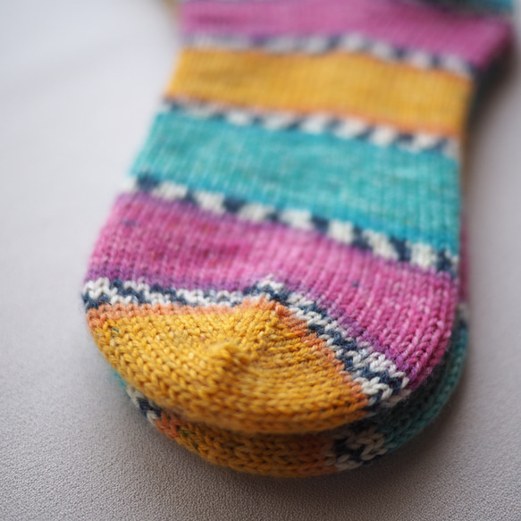 手編みの靴下（Opalソックヤーン・ビューティー） 3枚目の画像