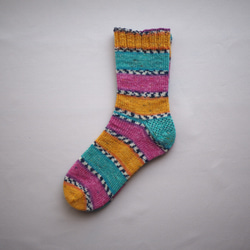 手編みの靴下（Opalソックヤーン・ビューティー） 1枚目の画像