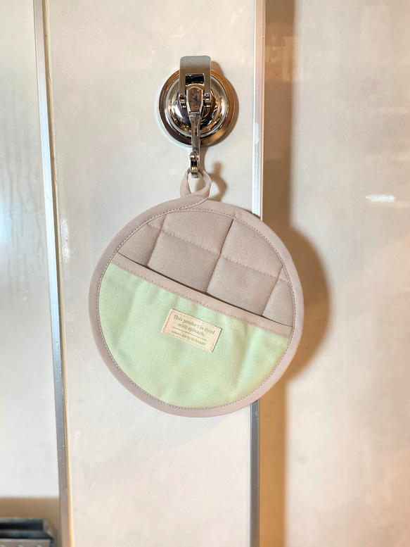 鍋敷きにもなる鍋つかみ 4枚目の画像