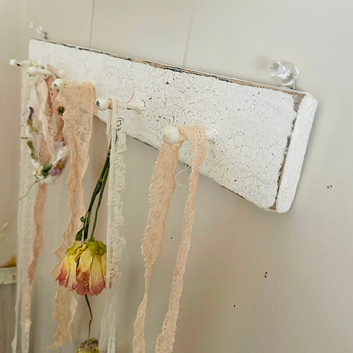 現品・在庫あり】シャビーなペイントのウォールハンガー フレンチ