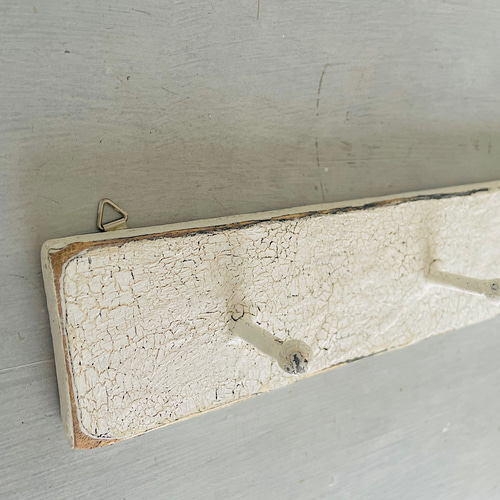 現品・在庫あり】シャビーなペイントのウォールハンガー フレンチ