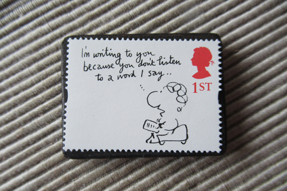 イギリス　漫画切手ブローチ 9576 1枚目の画像