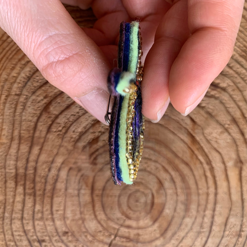 オオムラサキ ブローチ オオムラサキのバッジ Brooch8 'Ōmurasaki' ブローチ MayuANZAÏ