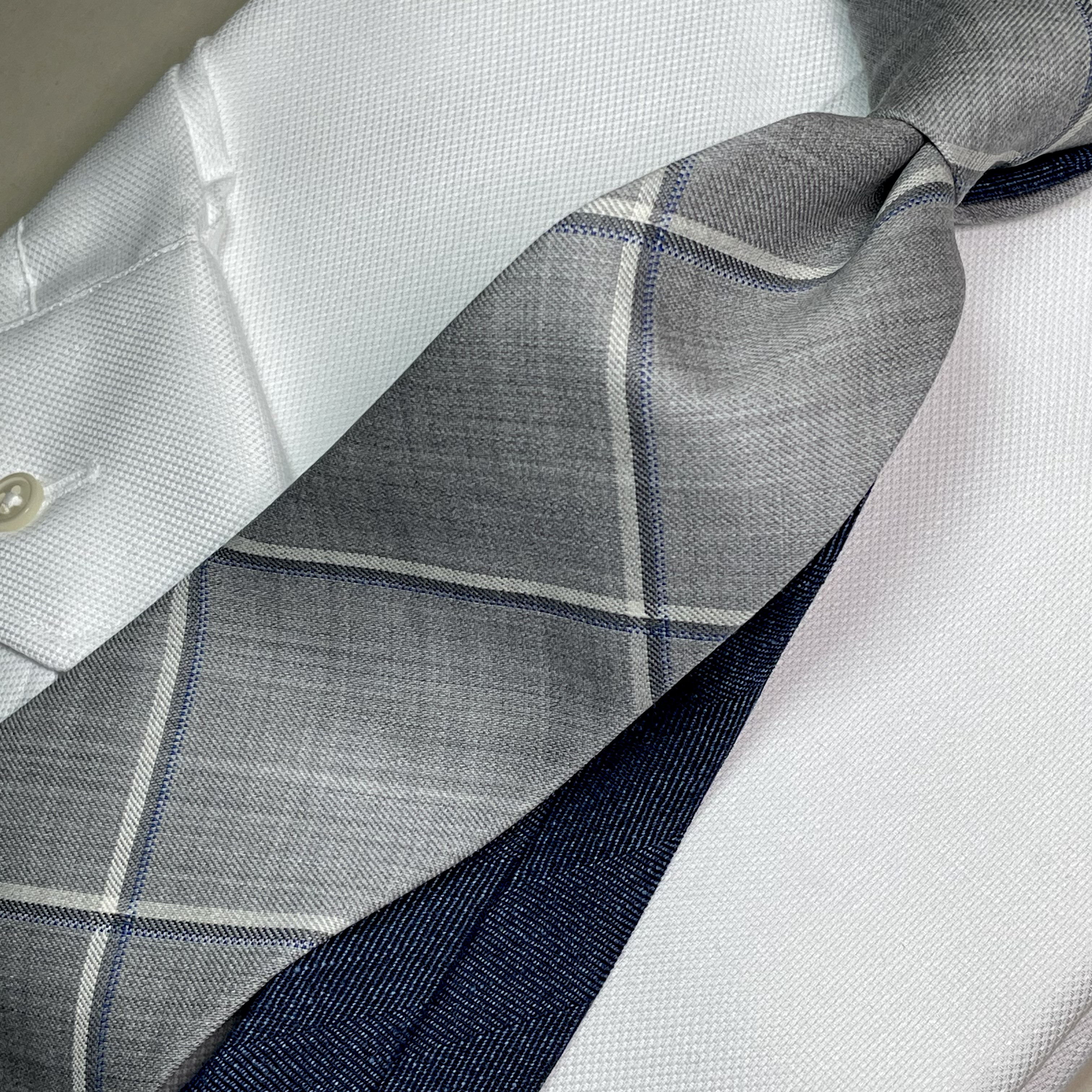 【受注製作】バイカラー　チェック　ネイビー　プレゼント　ギフト【別途】名入れ　メッセージ　イニシャル　刺繍　ネクタイ