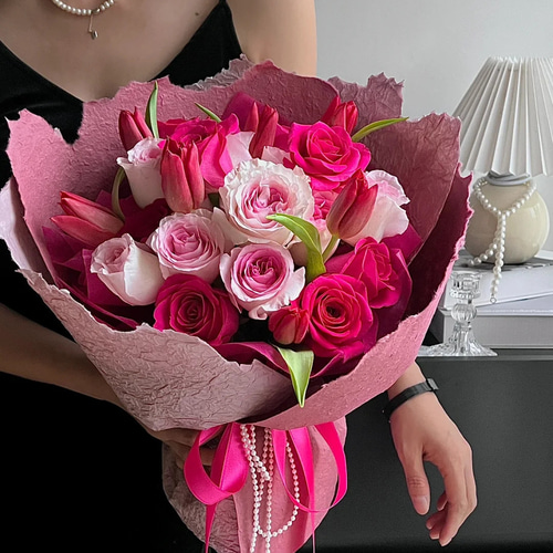 スキルスクリーン バラのブーケ ①【完成品】 華やかな花束バラ 数量限定 ブーケ King 通販 17507347｜Creema(クリーマ)