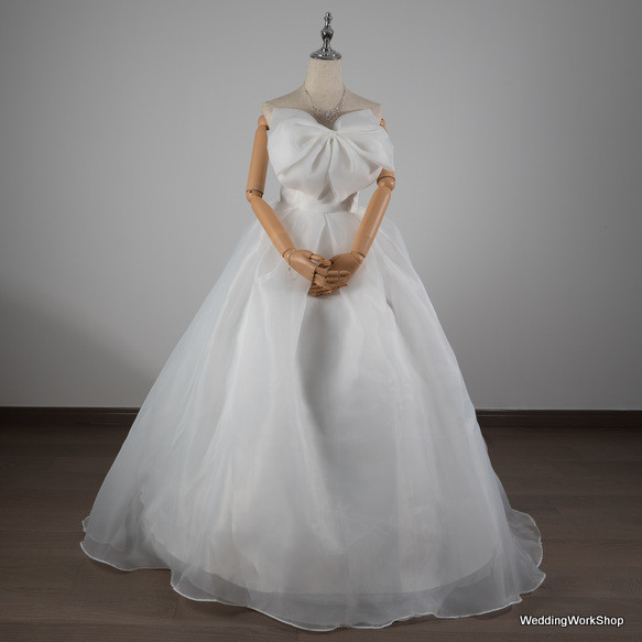 美しい胸元の大きなリボン”  ソフトチュール  ウェディングドレス ス 結婚式 /花嫁 G180 1枚目の画像