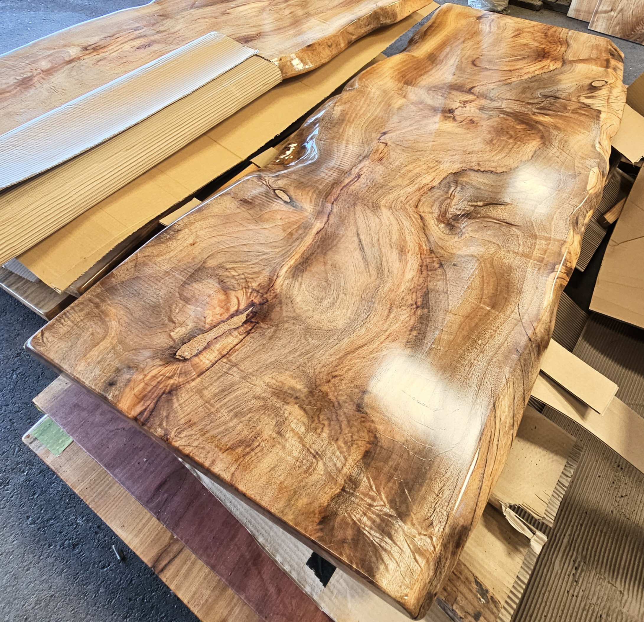 栃 一枚板 ダイニングテーブル 杢 最高級 ウォールナット モンキー