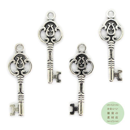 鍵モチーフのオブジェ Shiori clochette necklace / クロシェット キーケース カード