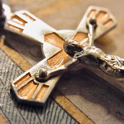 フランス ヴィンテージ エマイユ クロス チャーム アール・デコ サーモンピンク 十字架 9枚目の画像