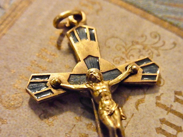 フランス ヴィンテージ エマイユ クロス チャーム アール・デコ ブルーグレー 十字架 10枚目の画像