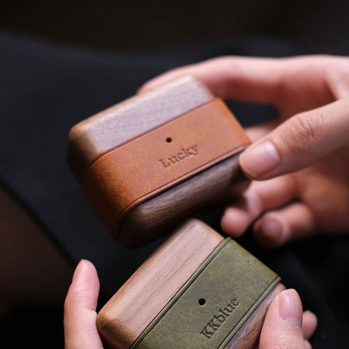 彫刻名入れ無料』ウオルナットウッド木製&本革 AirPods pro1/2/3/4