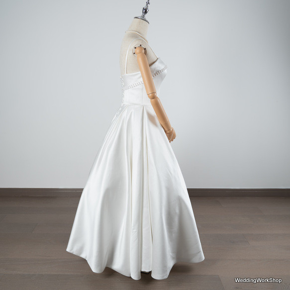 可愛い ホワイト  キャミソー オフショルダー 細見えシルエット ウエディングドレス 花嫁/結婚式G188 8枚目の画像