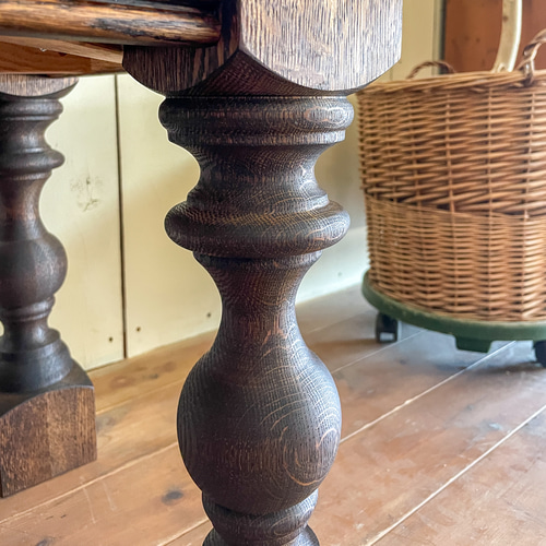 アンティーク調オークローテーブルW1300 ろくろ足 ターンドレッグ