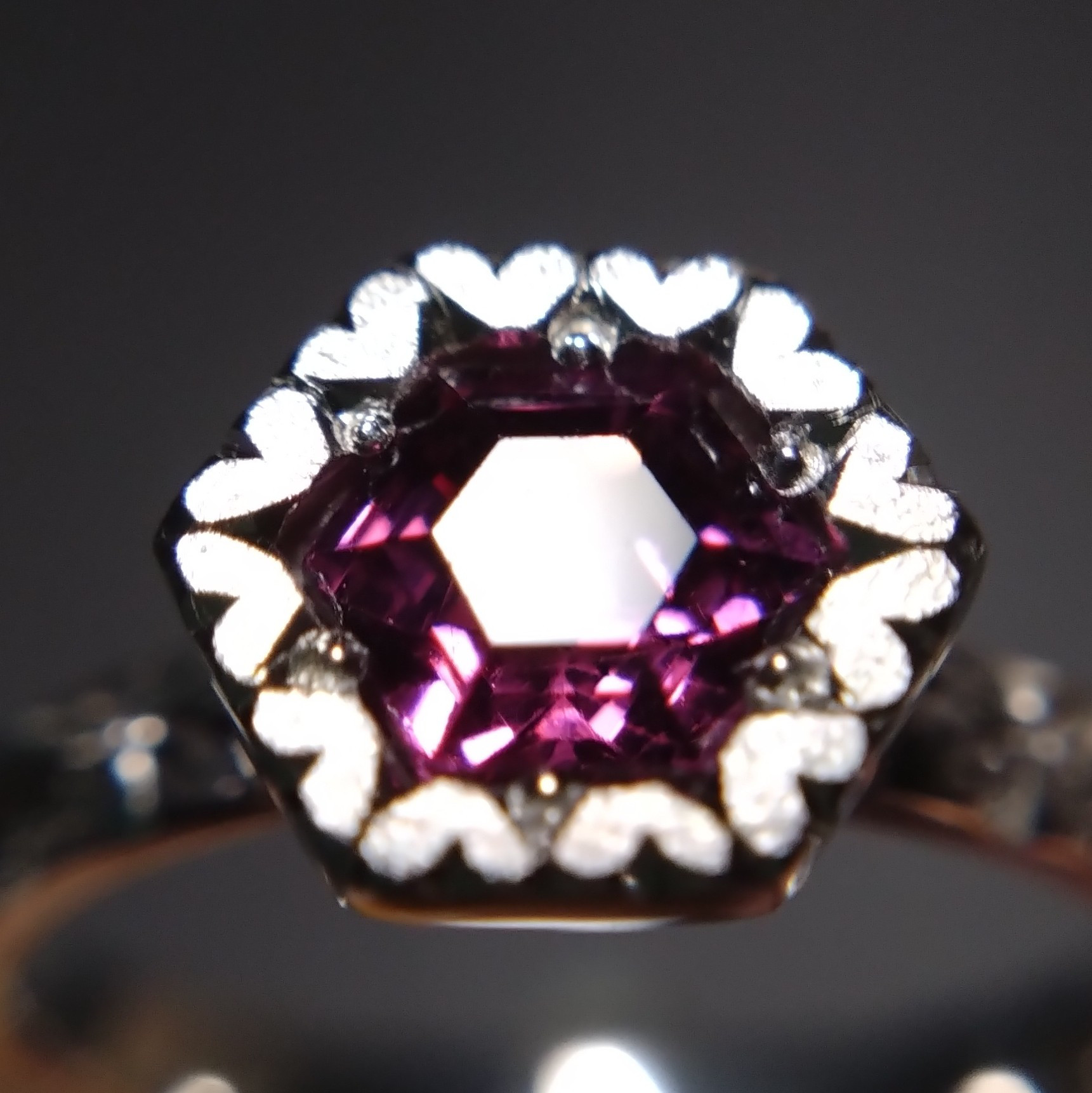 ロードライトガーネット　天然石　誕生石　１月　リング　指輪　ヘキサゴン　一点物　金属アレルギー対応　宝石　赤紫