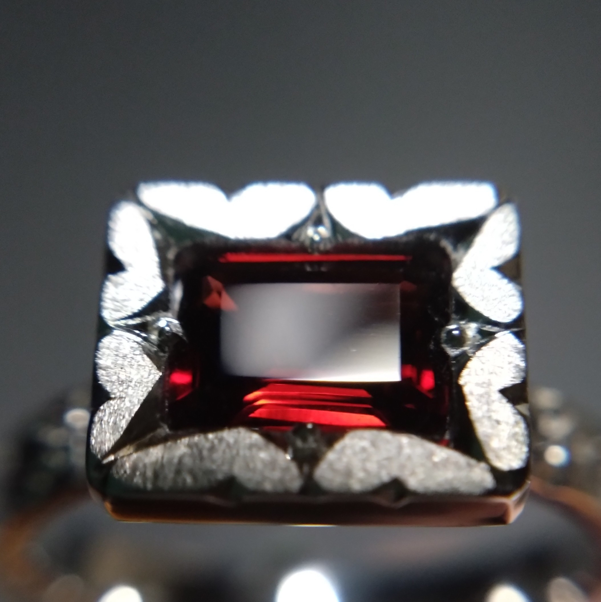 ガーネット　天然石　誕生石　１月　リング　指輪　宝石　赤い　オクタゴン　一点物　星　後光留め　金属アレルギー対応