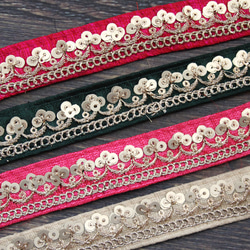 【２０cm単位】インド 刺繍 リボン レース：各ローズ、ダークグリーン、ピンク、ベージュ（IRL160） 1枚目の画像