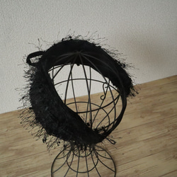 シャギーフリンジのヘアバンド（リボンで結ぶタイプ・ブラック） 3枚目の画像