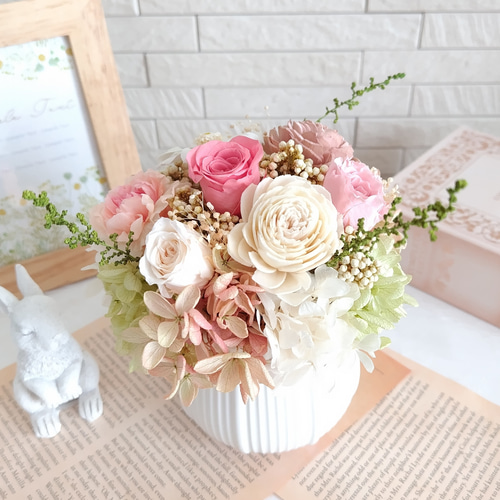 プリザーブドフラワー陶器アレンジメント✨ ピンクホワイトグリーン