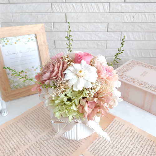 プリザーブドフラワー陶器アレンジメント✨ ピンクホワイトグリーン