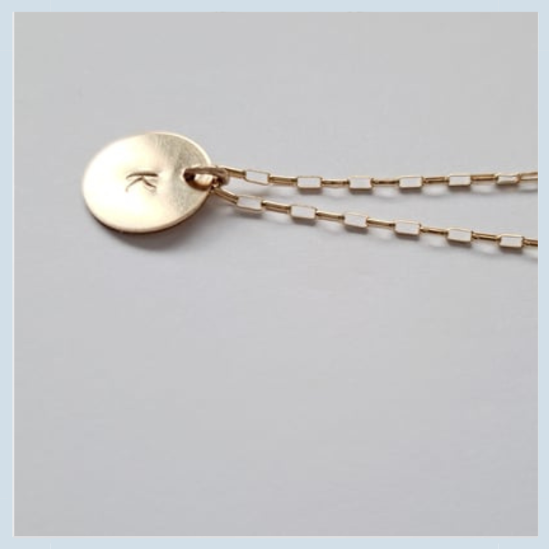 イニシャル「オーバルチェーンネックレス」【着せ替えネックレス】