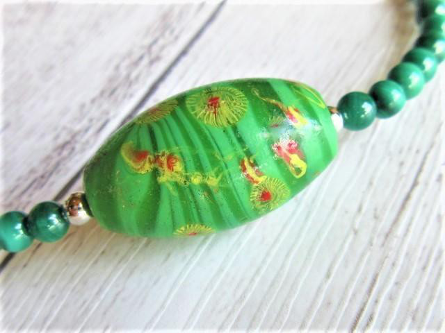 【C13】　ネックレス　19~20世紀　色彩玉　アンティークとんぼ玉　マラカイト(乳雀色)　天然石　天然石ビーズ