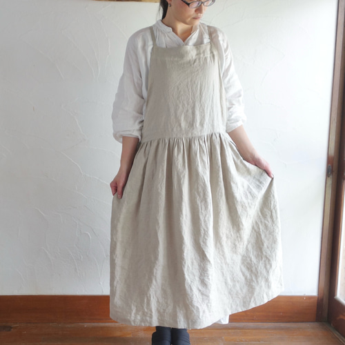 ハンドメイド作家 nono ベルギーリネンのエプロンワンピ 特集掲載】ギャザーたっぷり*ベルギーリネンのエプロン