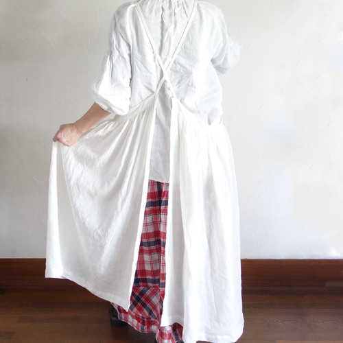 ハンドメイド作家 nono ベルギーリネンのエプロンワンピ ハンドメイド作家 nono ベルギーリネンのエプロンワンピ
