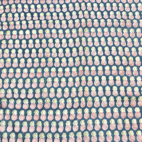 【50cm單位】暗藍紅鳳梨印地安手工塊印花布料棉 第4張的照片