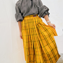着物リメイク・バックゴム・タックギャザースカート・チェック・シルク１００％・長身モデルサイズ 1枚目の画像